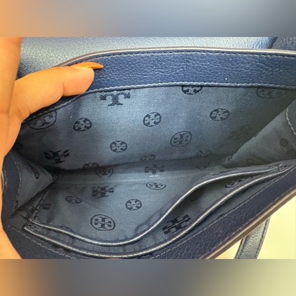 Tory Burch Harper Dark Navy Blue Embossed Crossbody - Picture 8 of 14